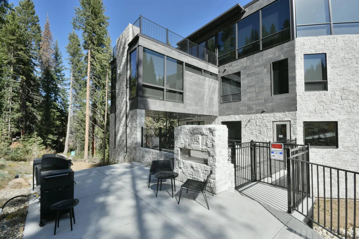 Chill Ski In/Out Condo 102 #10