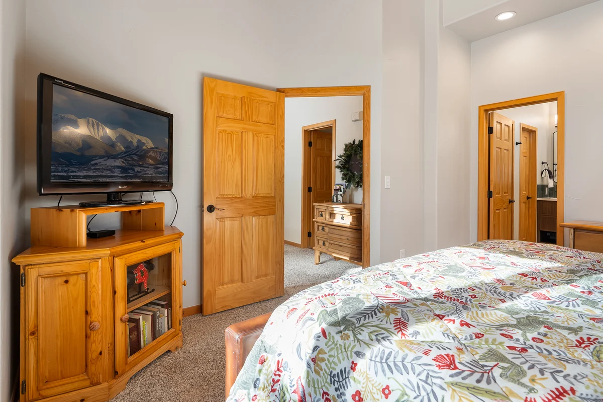 Slopeside Village Chalet 106 #17