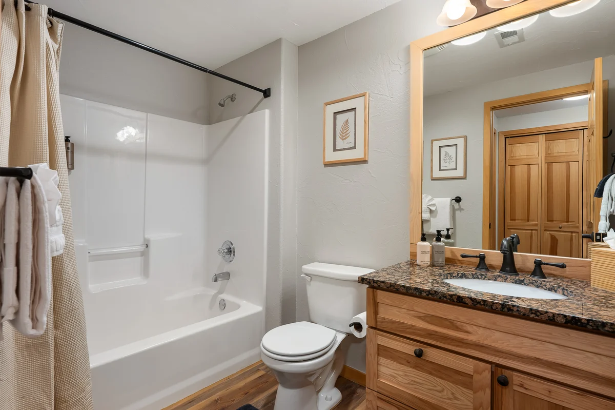 Slopeside Village Chalet 106 #19