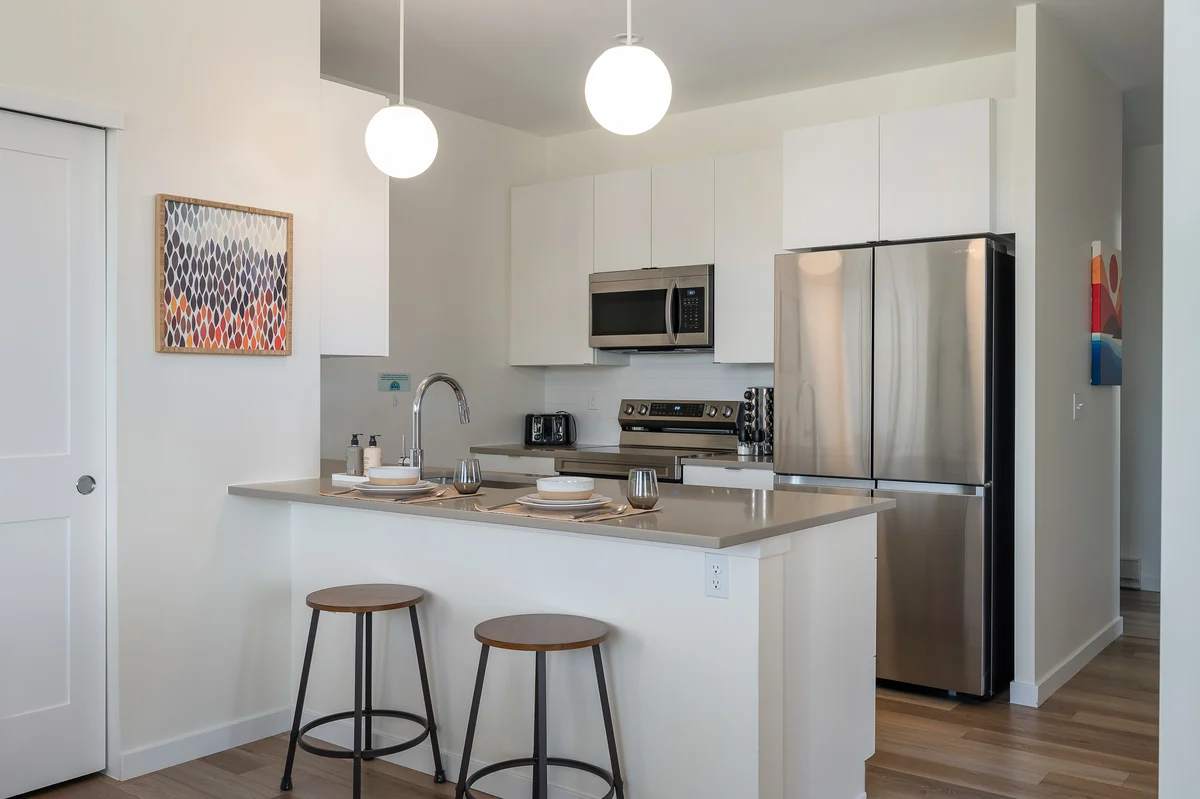Sunnyside Flats Luxury Condo 321 6 #17
