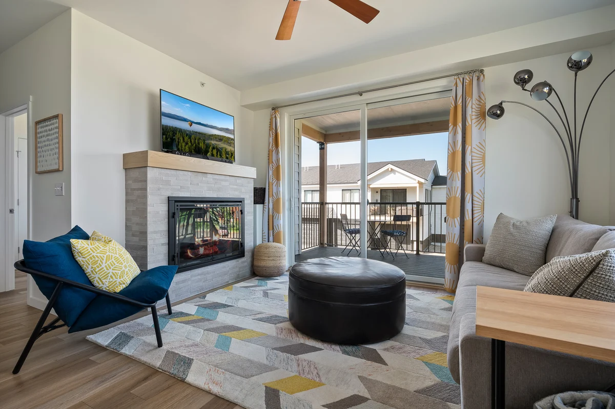 Sunnyside Flats Luxury Condo 321 6 #12