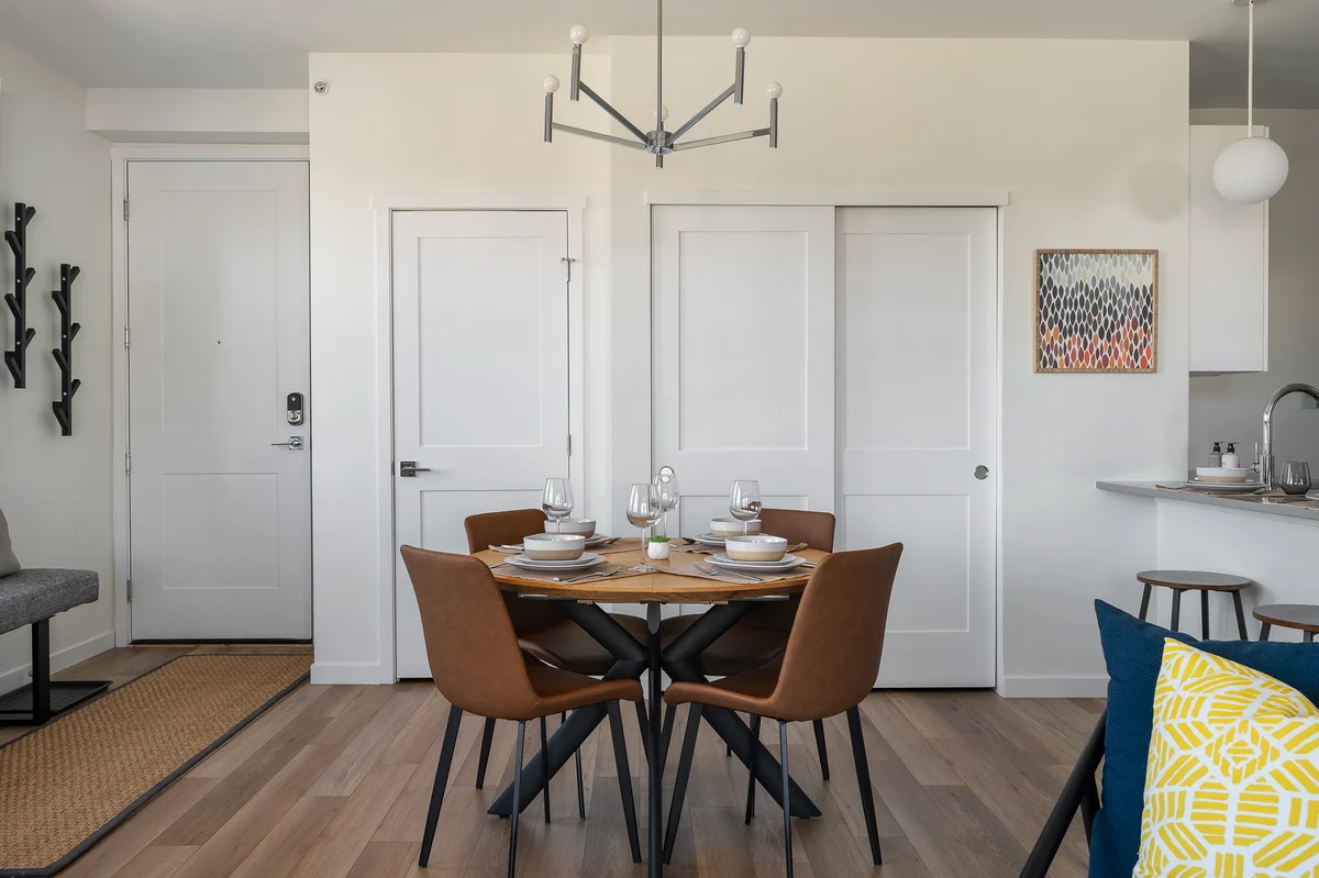 Sunnyside Flats Luxury Condo 321 6 #3