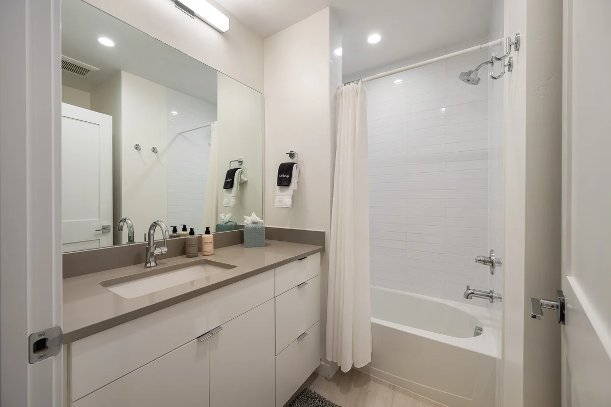 Sunnyside Flats Luxury Condo 321 6 #6