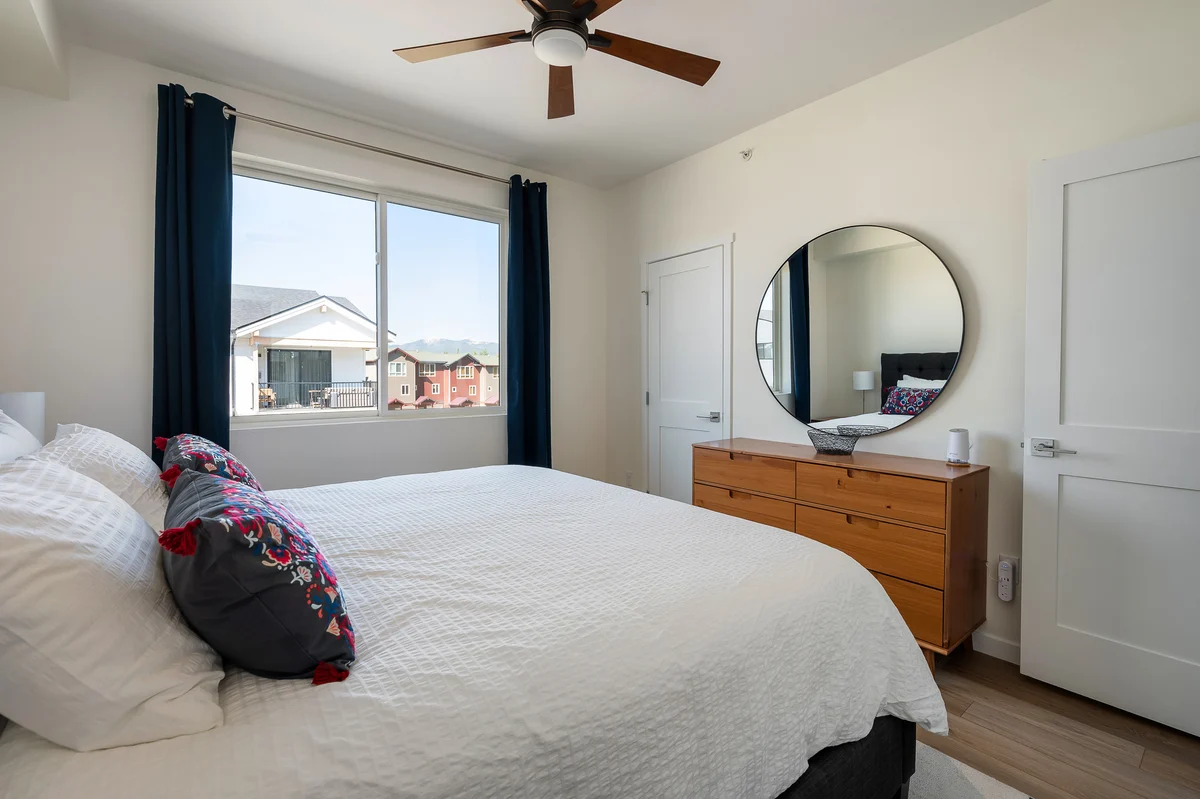 Sunnyside Flats Luxury Condo 321 6 #9