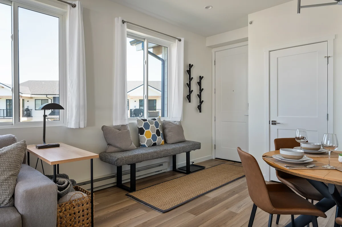 Sunnyside Flats Luxury Condo 321 6 #16