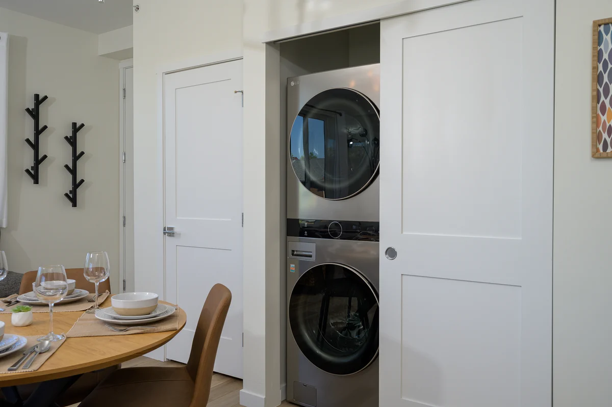 Sunnyside Flats Luxury Condo 321 6 #15