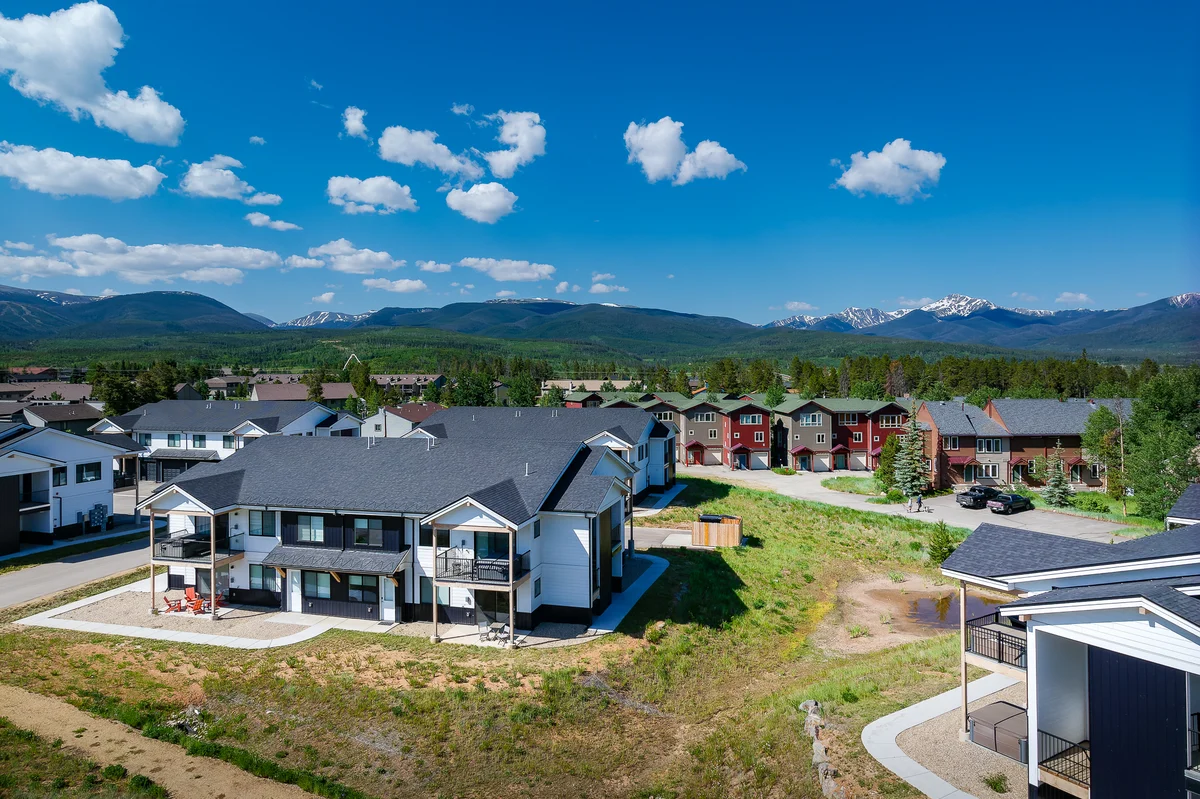 Sunnyside Flats Luxury Condo 321 6 #23