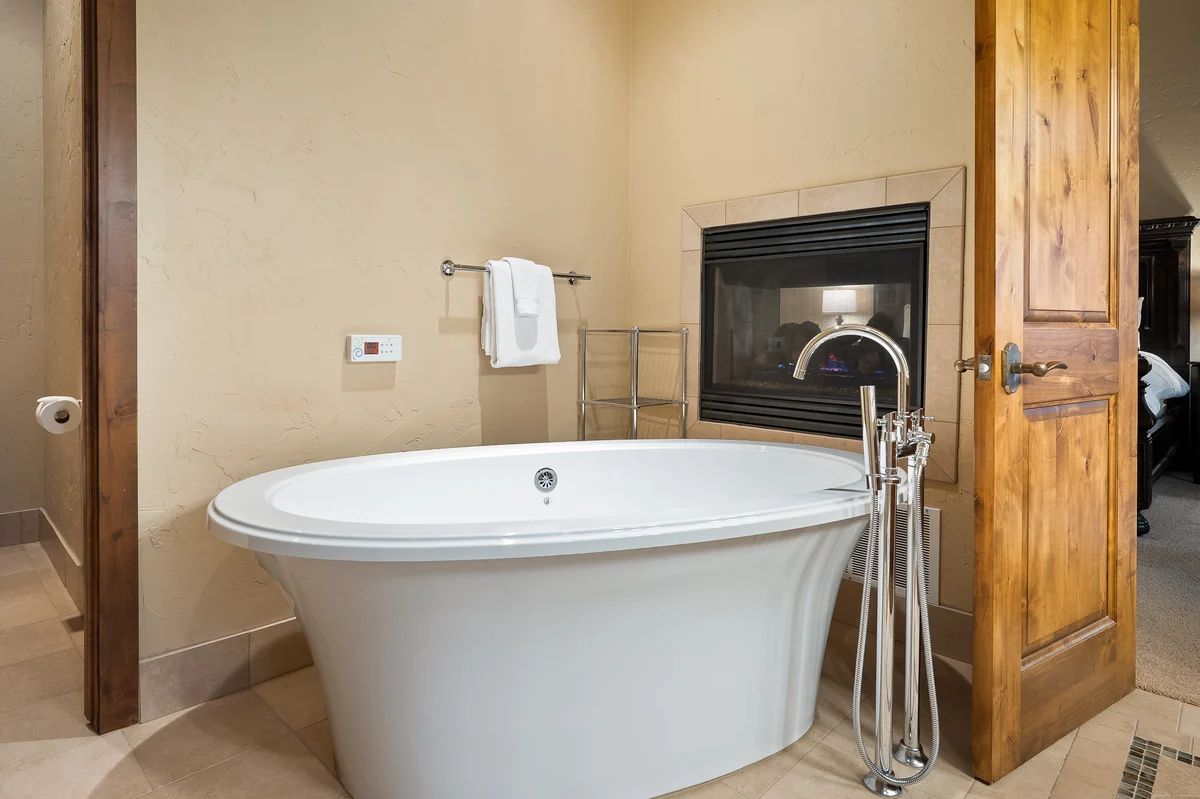 Basecamp Ski In/Out Villa 464 #30