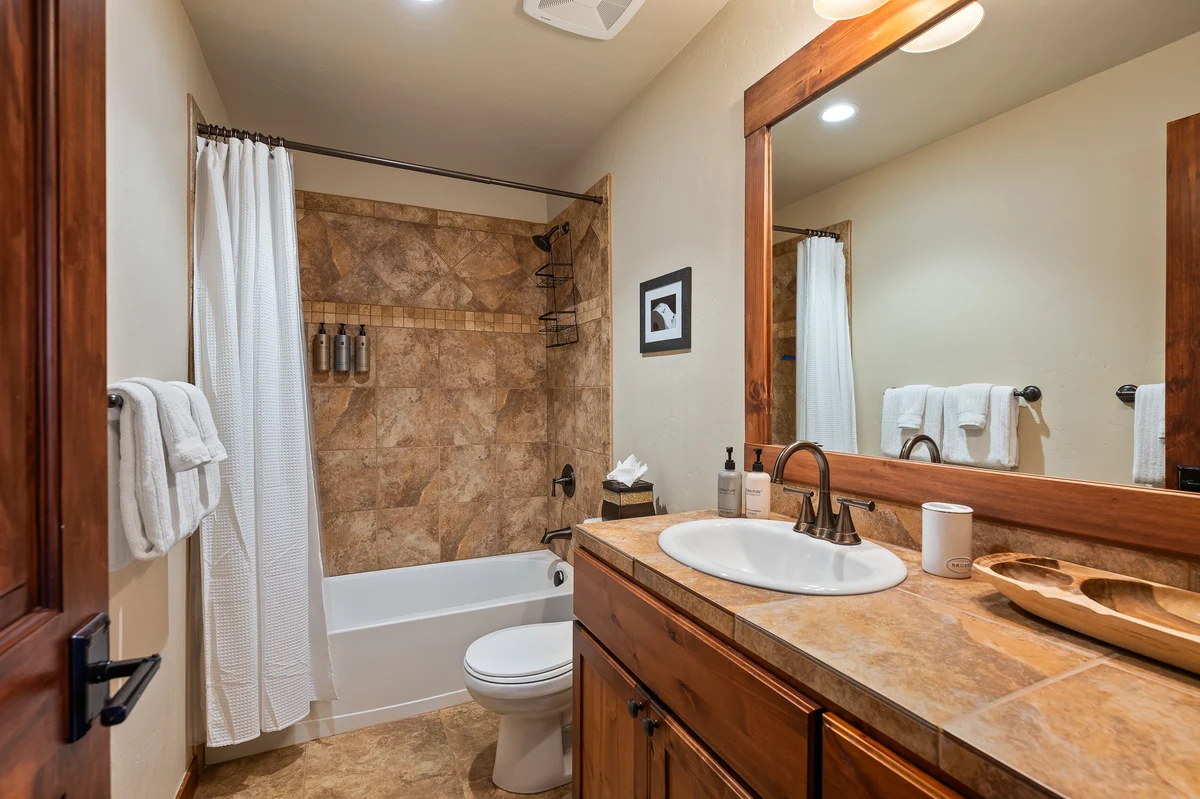 Grand Park Cozens Pointe Condo H-201 #10