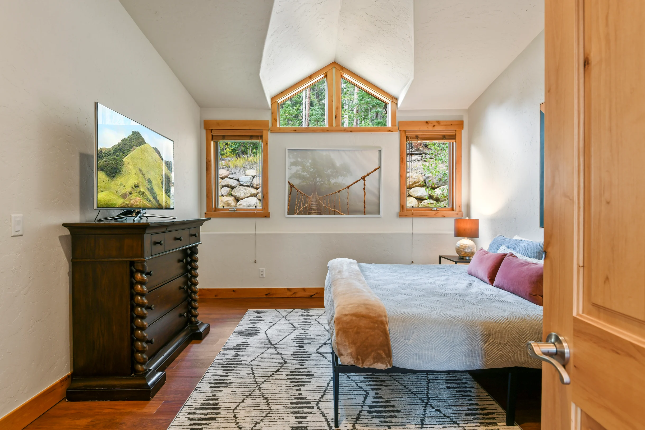 Lakota Antler Villa 200 #18