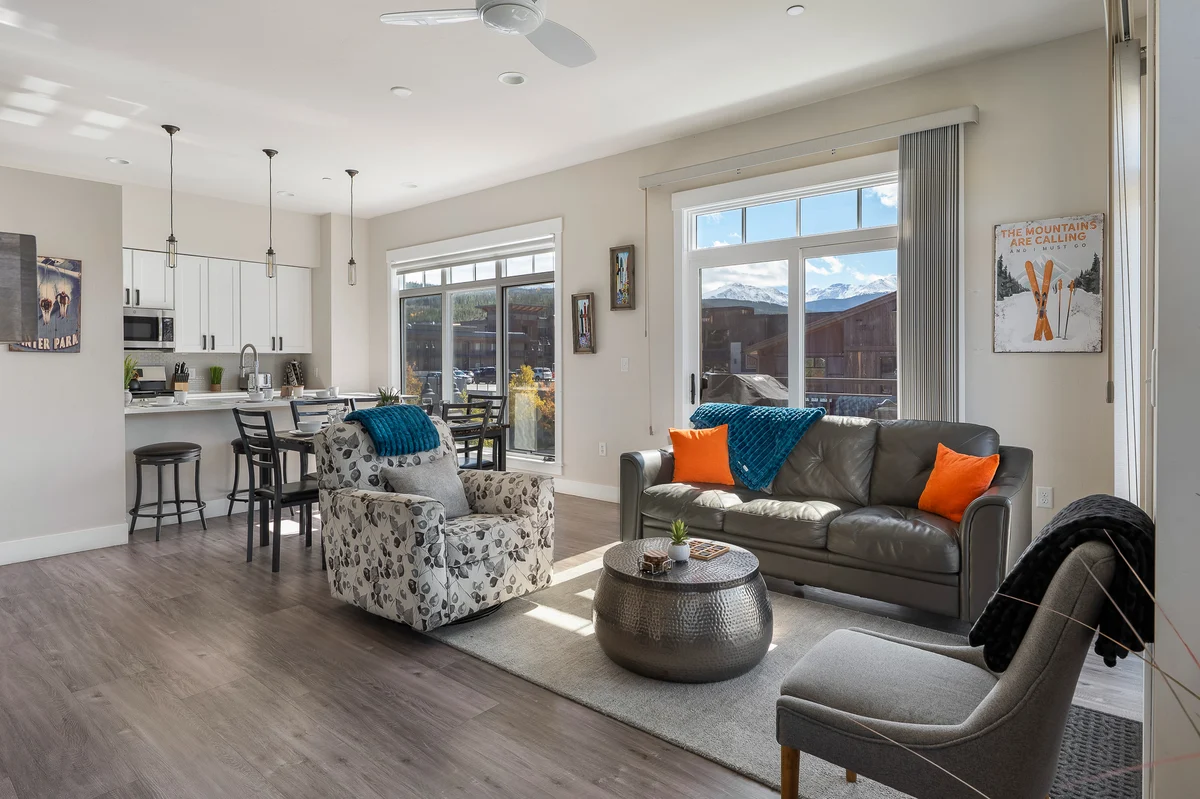 Hideaway Station Corner Loft 25 #14