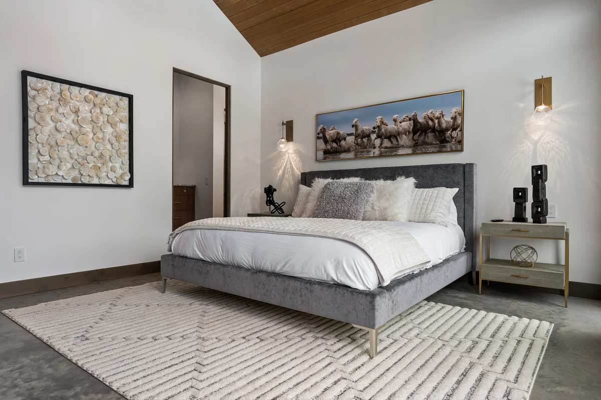 Roam River Home #25