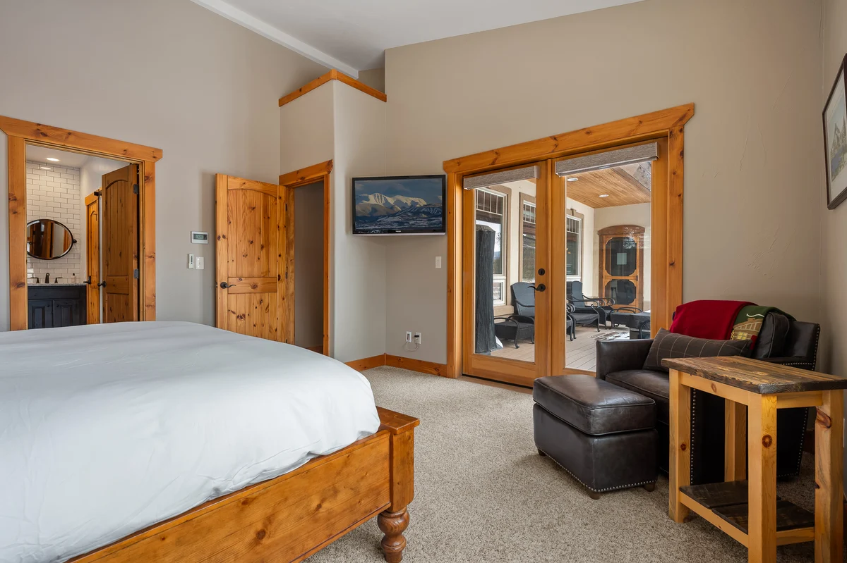 Mountain Retreat Luxury Home #10