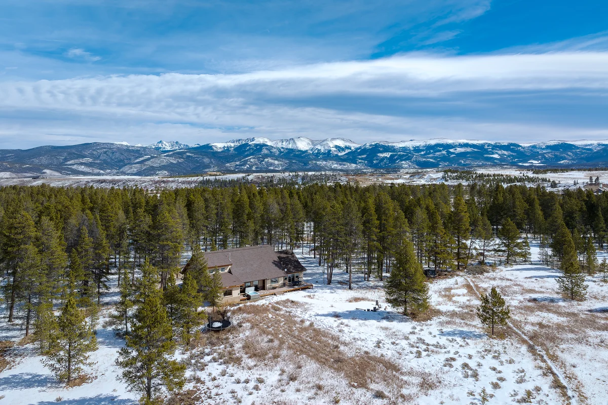 Mountain Retreat Luxury Home #33