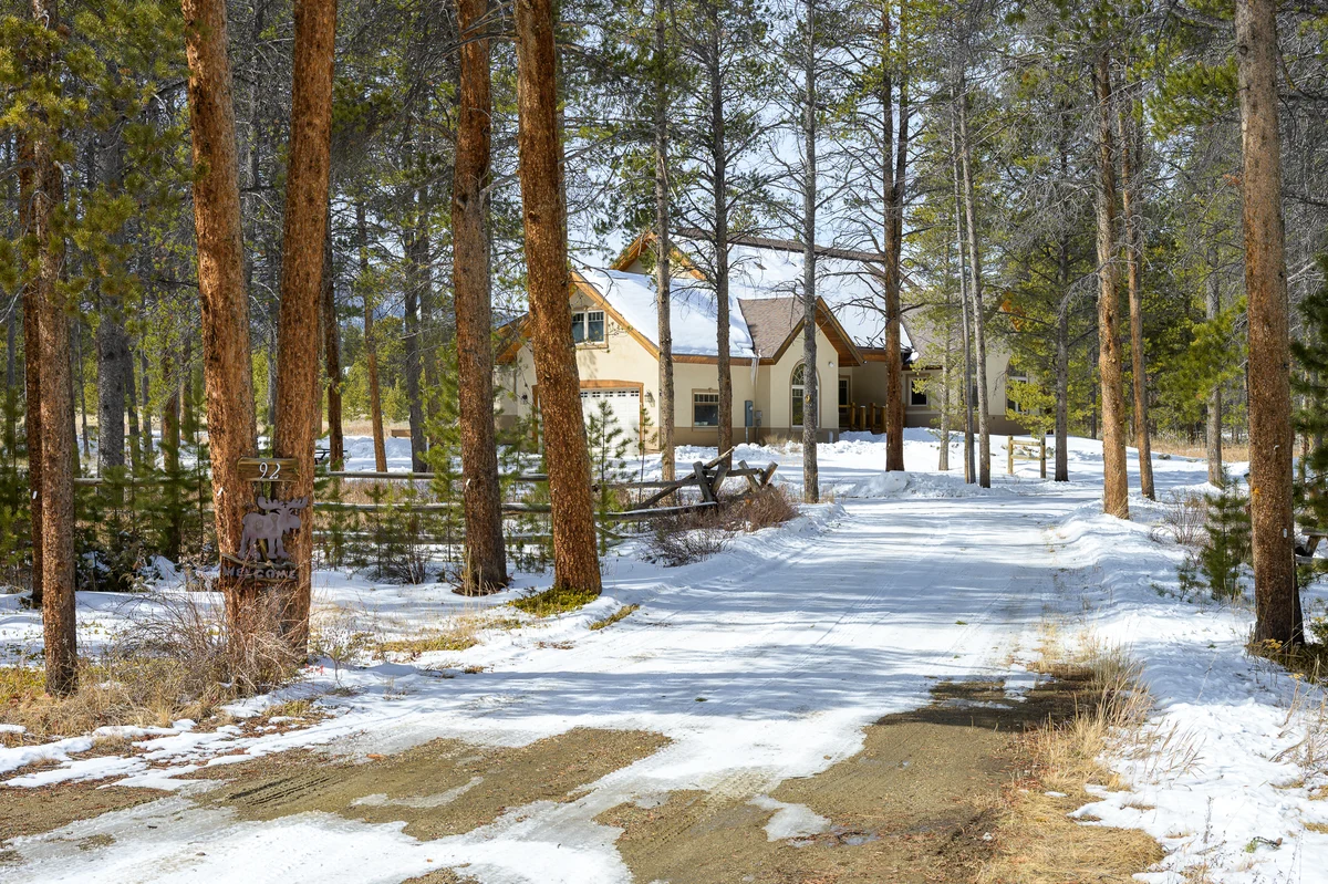 Mountain Retreat Luxury Home #15