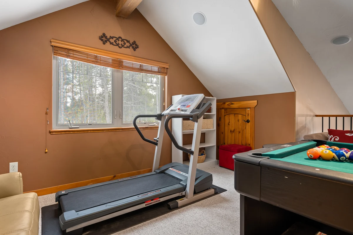 Mountain Retreat Luxury Home #34