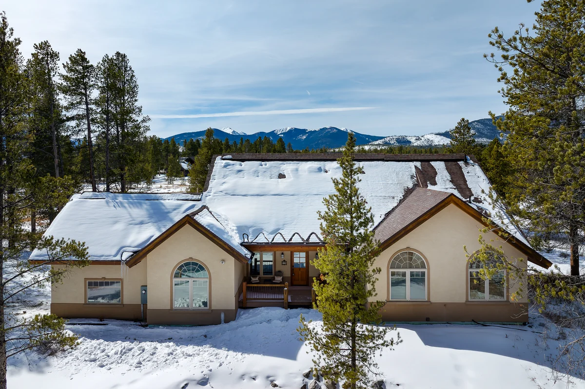 Mountain Retreat Luxury Home #19