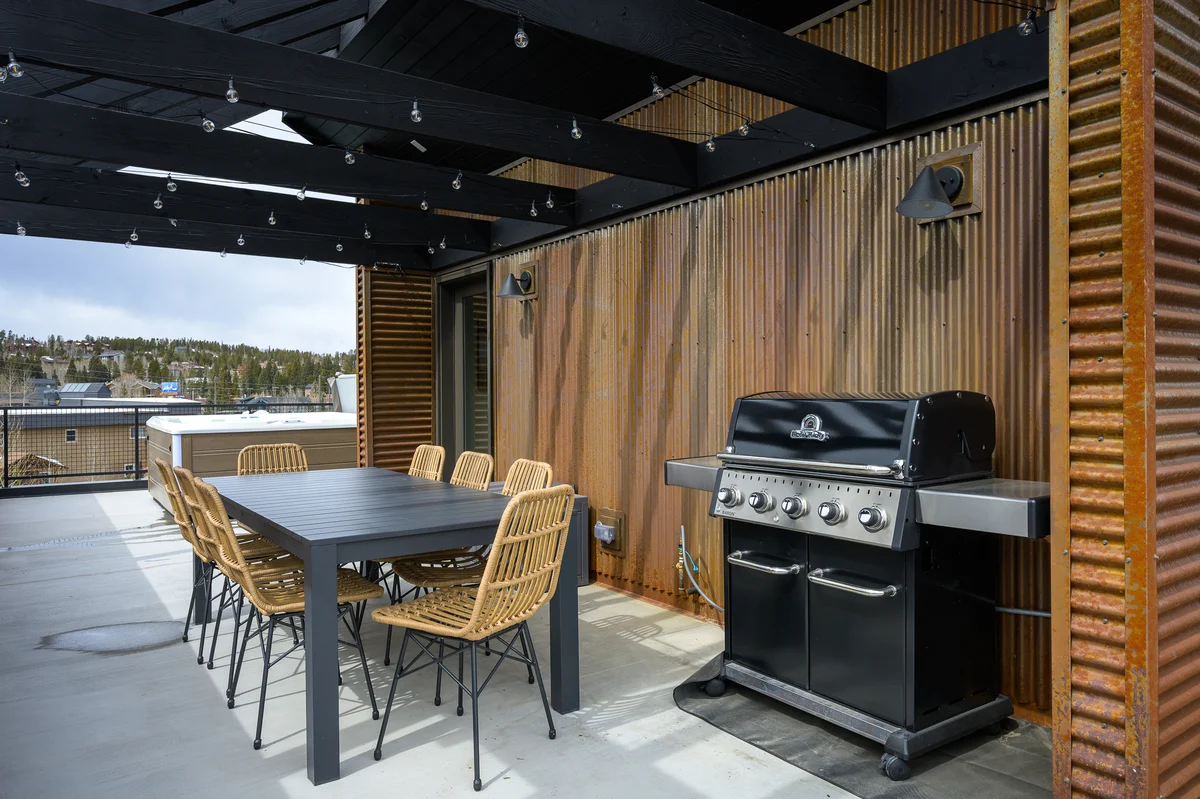 Row Roof Top Loft 57 #8