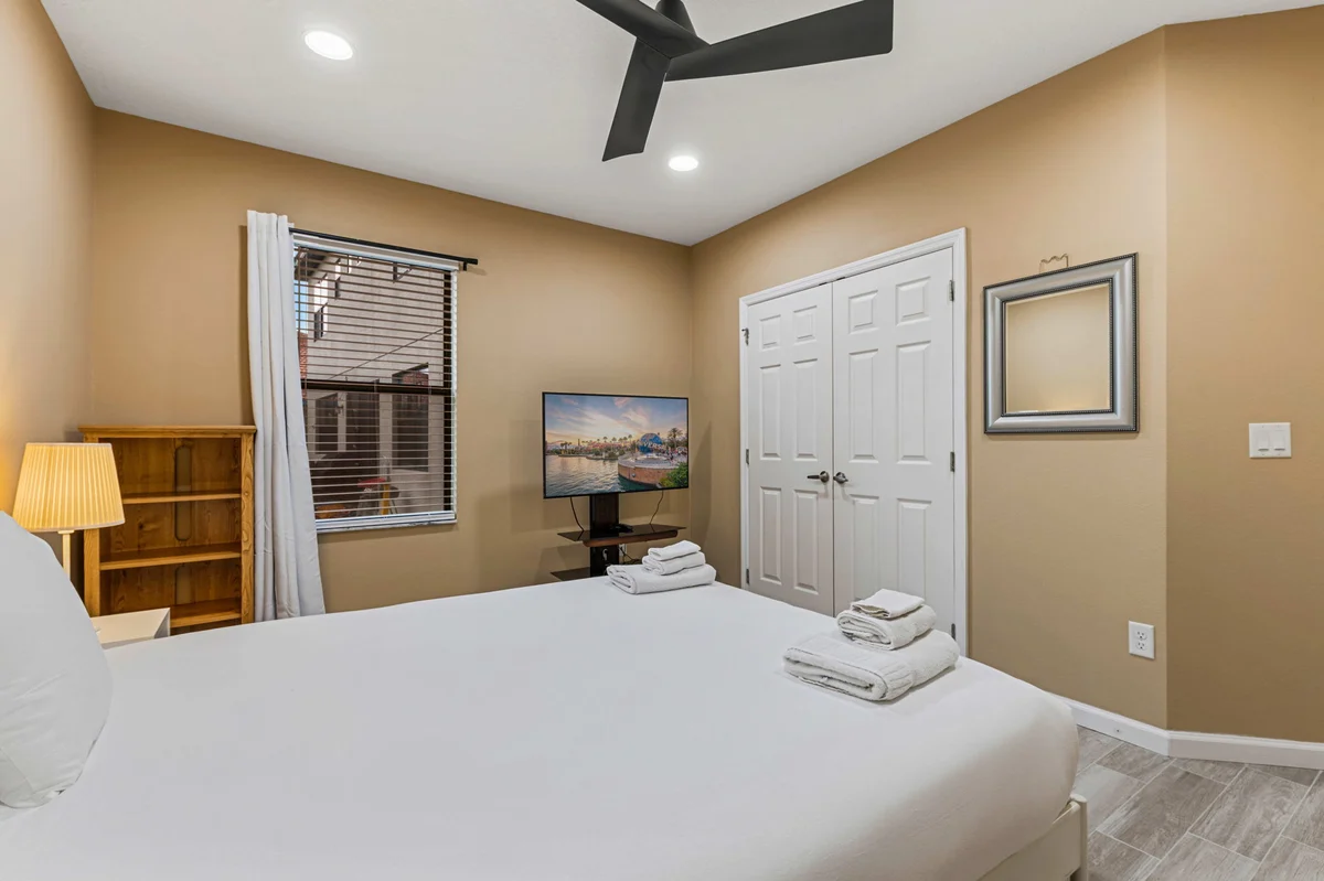 2939 Casabella #22