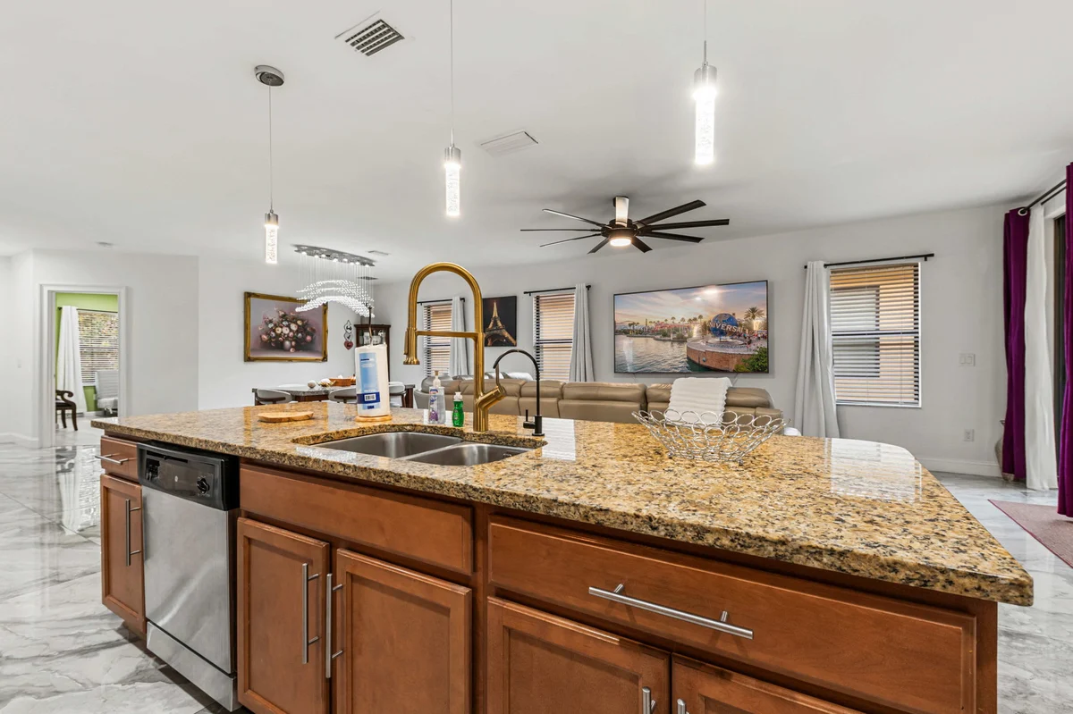 2939 Casabella #6