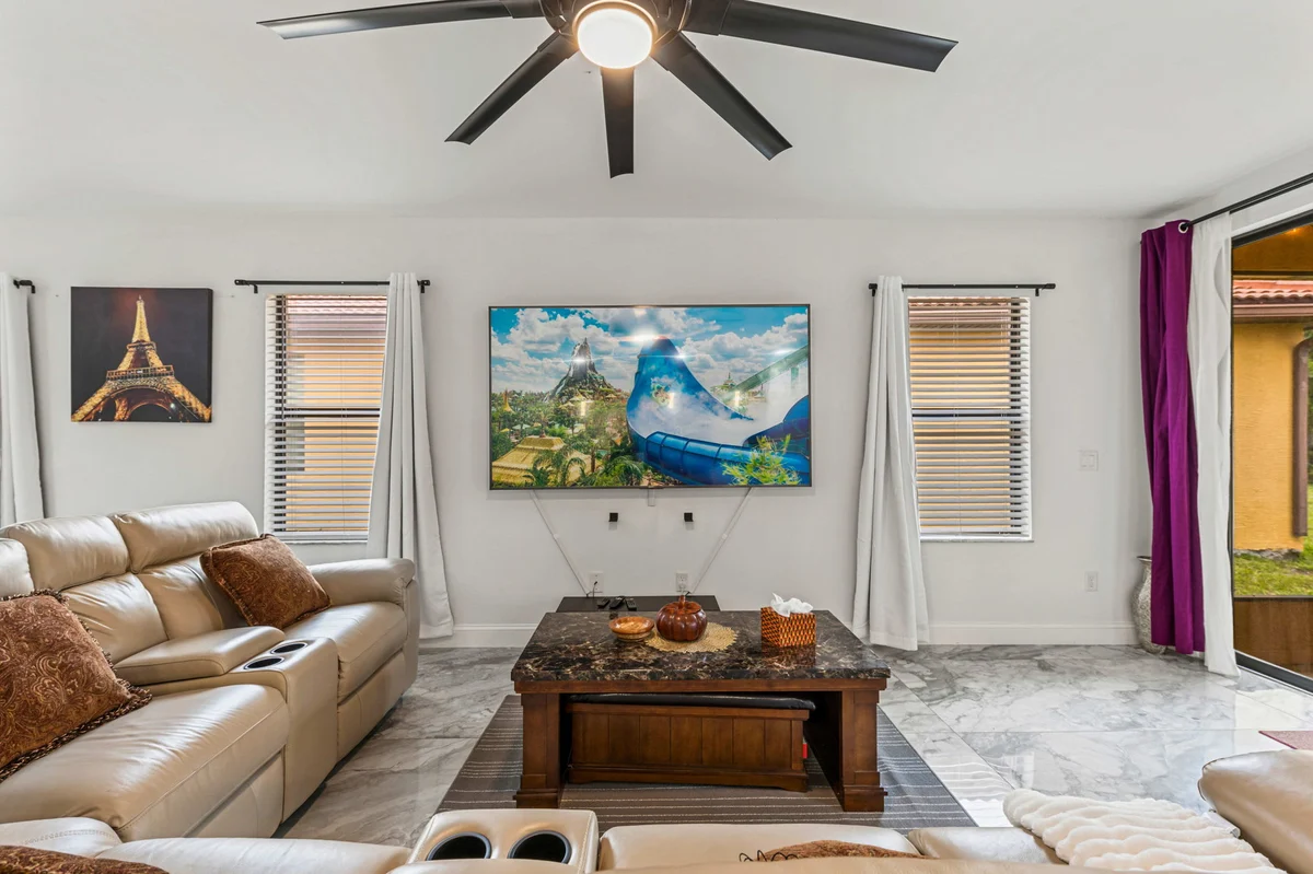 2939 Casabella #19