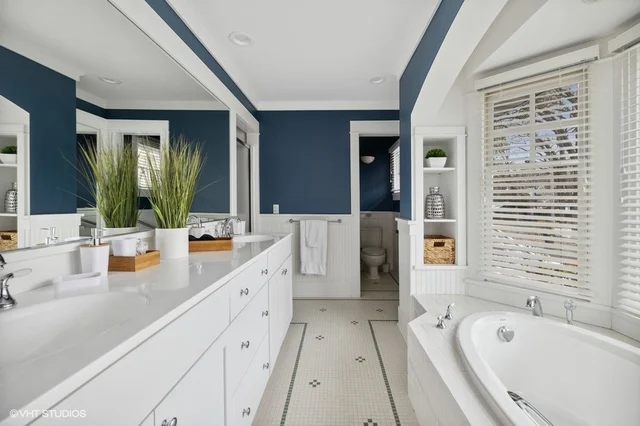 The Shore House #100