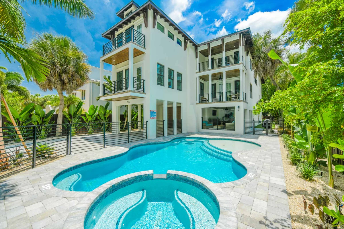 The Shore House #98