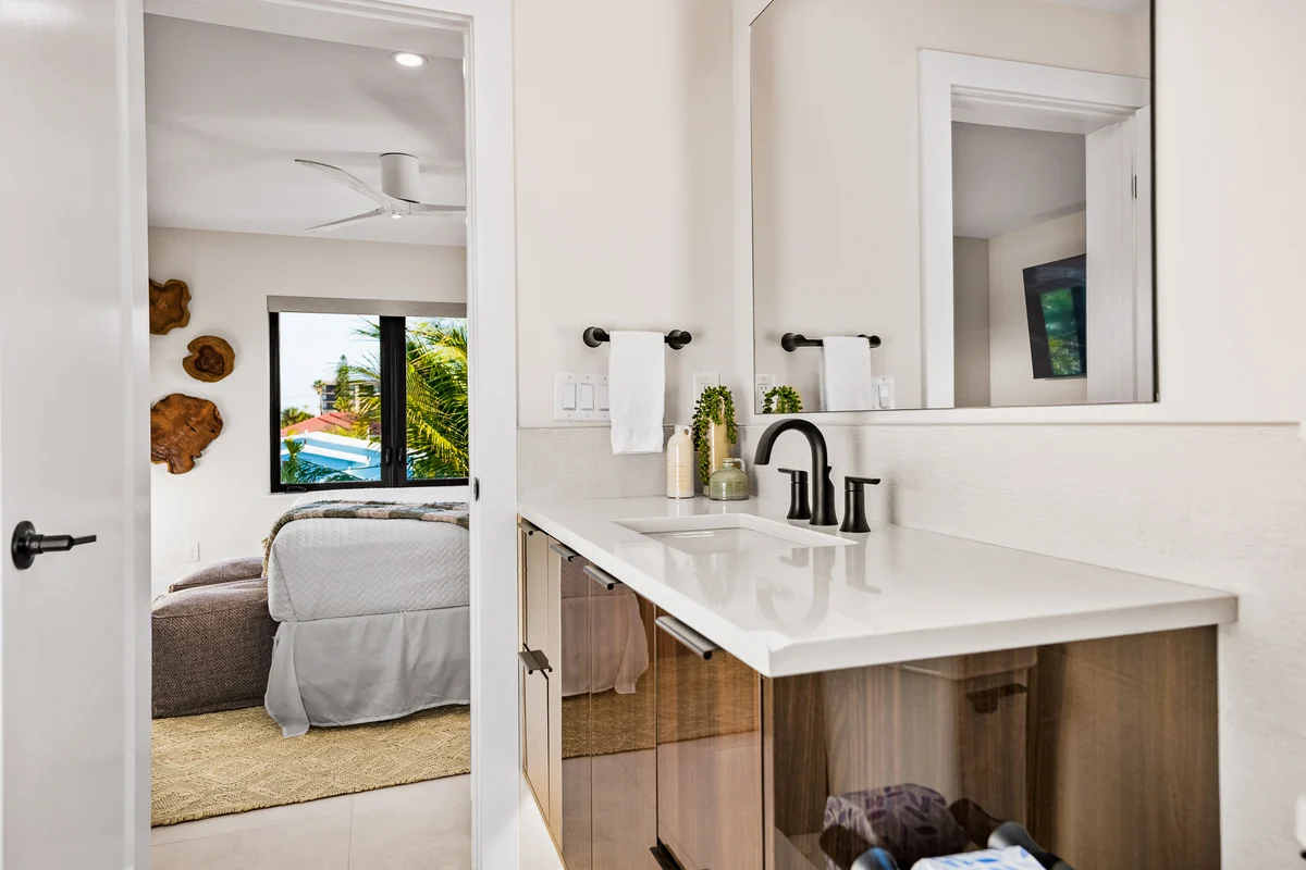 Knot A Basic Beach House #138