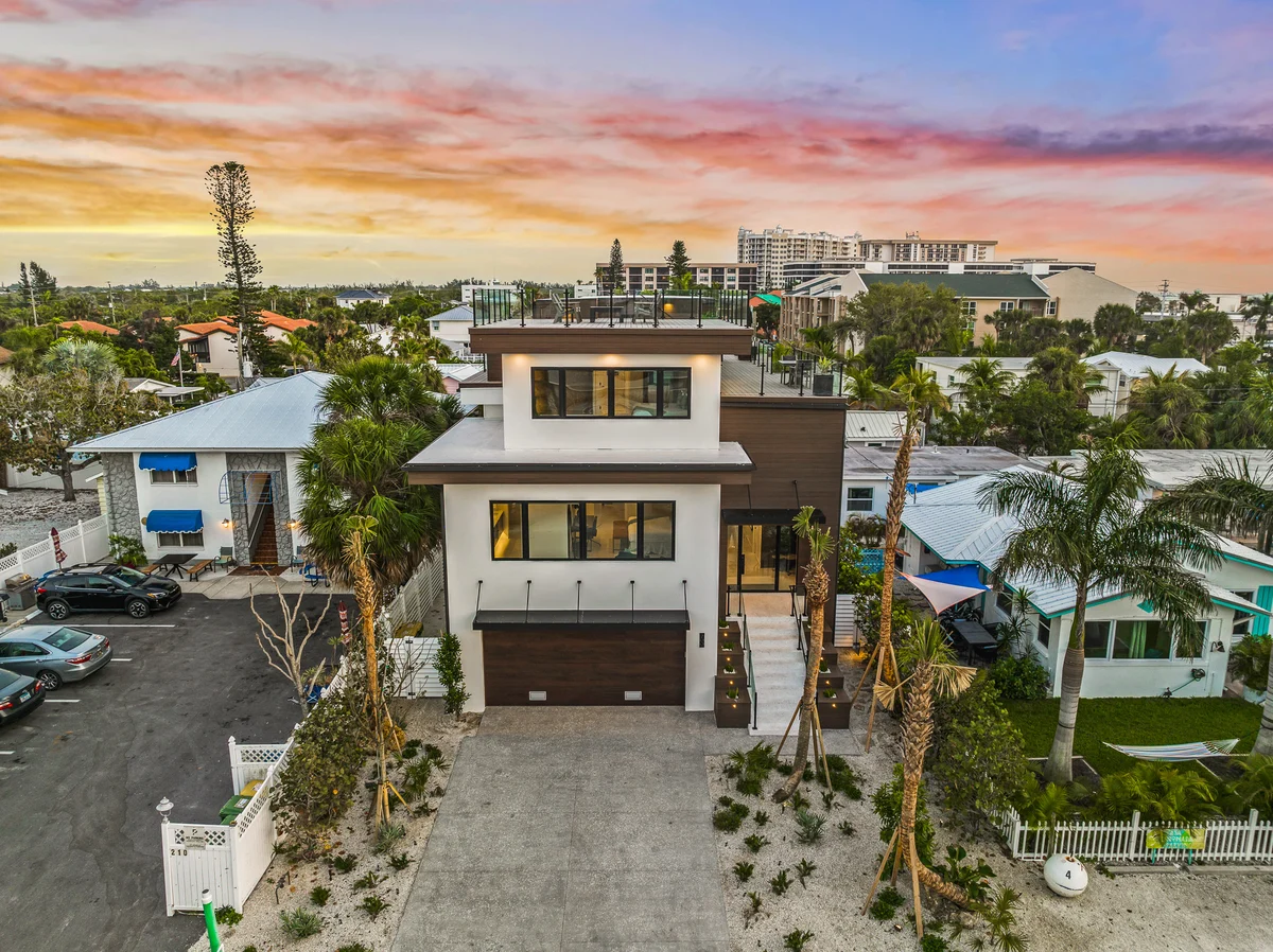 Knot A Basic Beach House #161