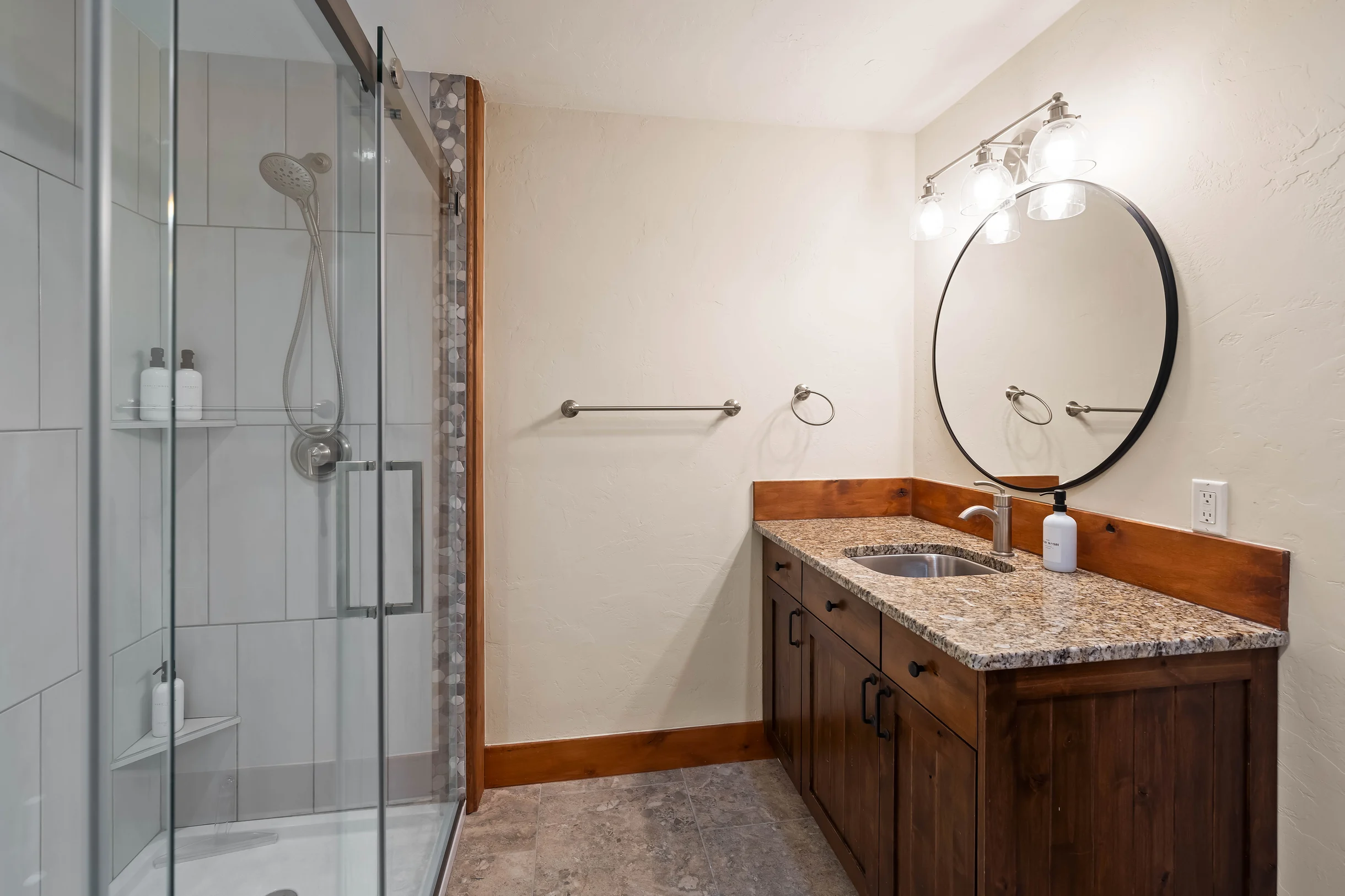 Flathead Lake Cliff Retreat #92