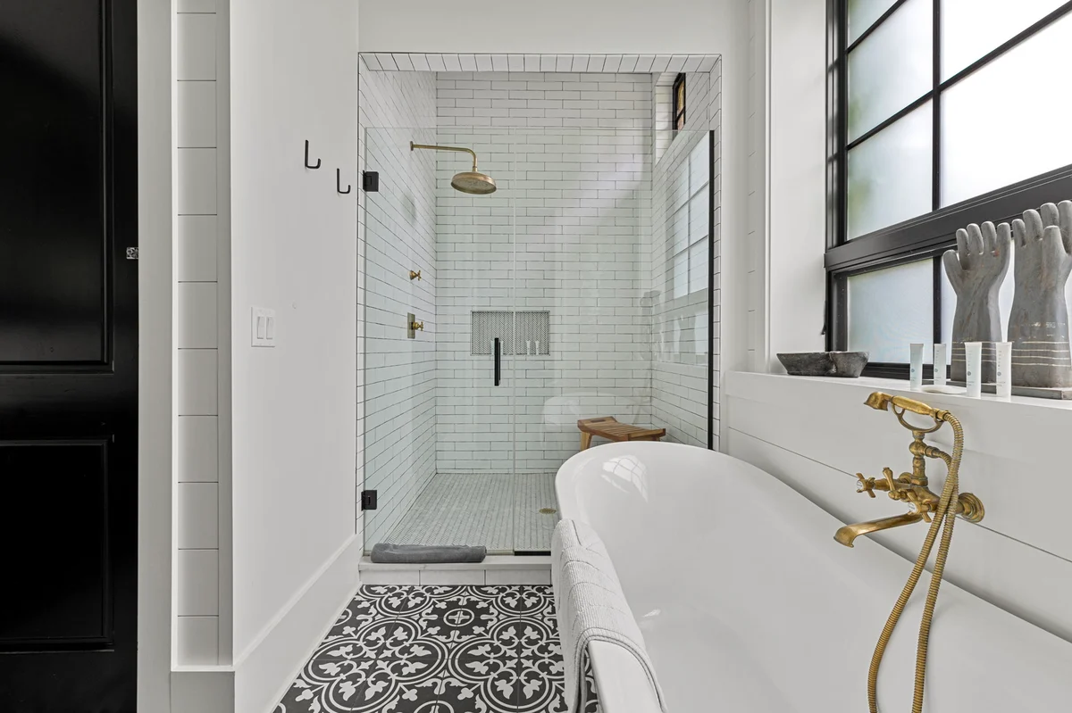 Black Door Bungalow #118