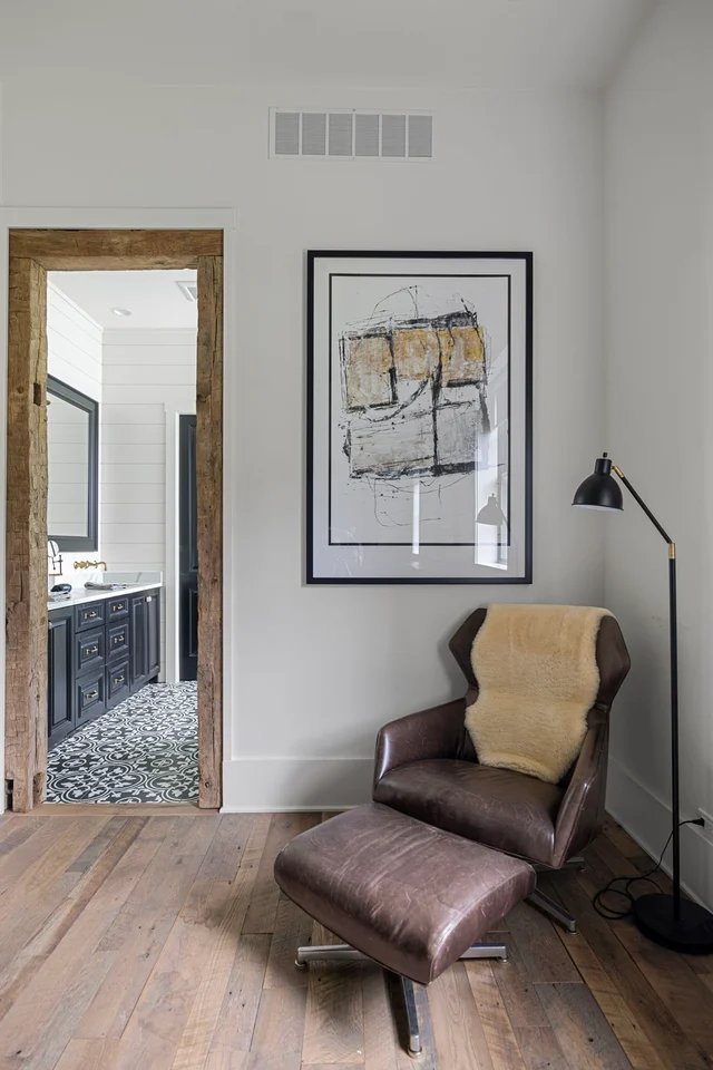 Black Door Bungalow #123