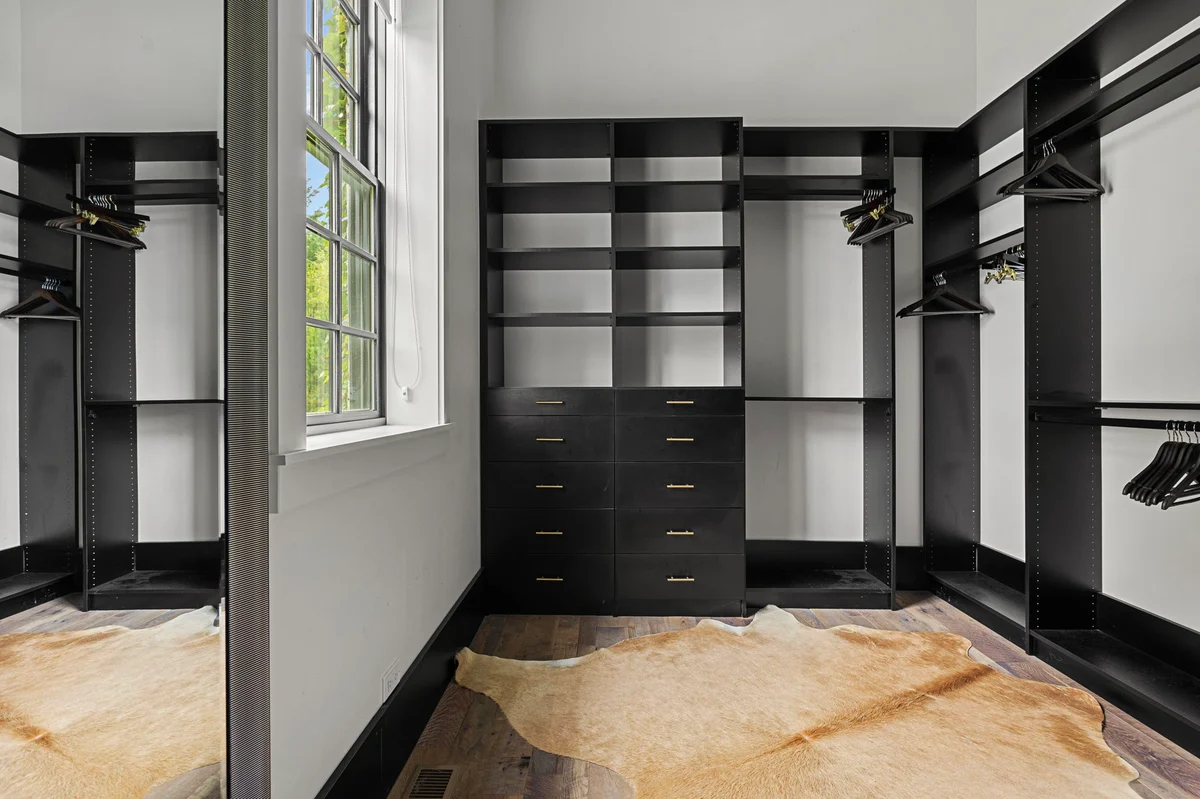 Black Door Bungalow #92