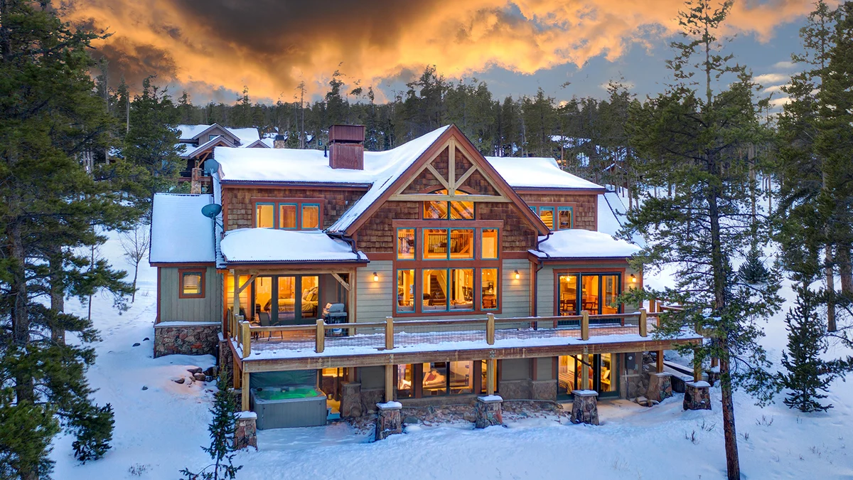 Moose Tracks Lodge #26
