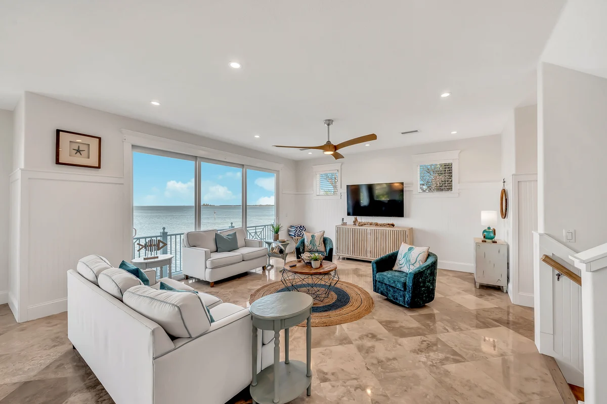 Bayfront Paradise (AMIL) #62