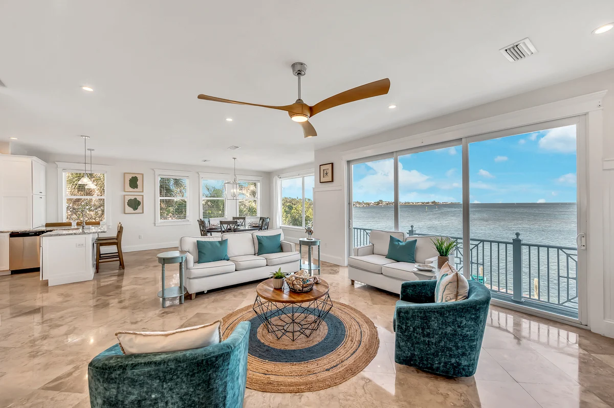 Bayfront Paradise (AMIL) #81