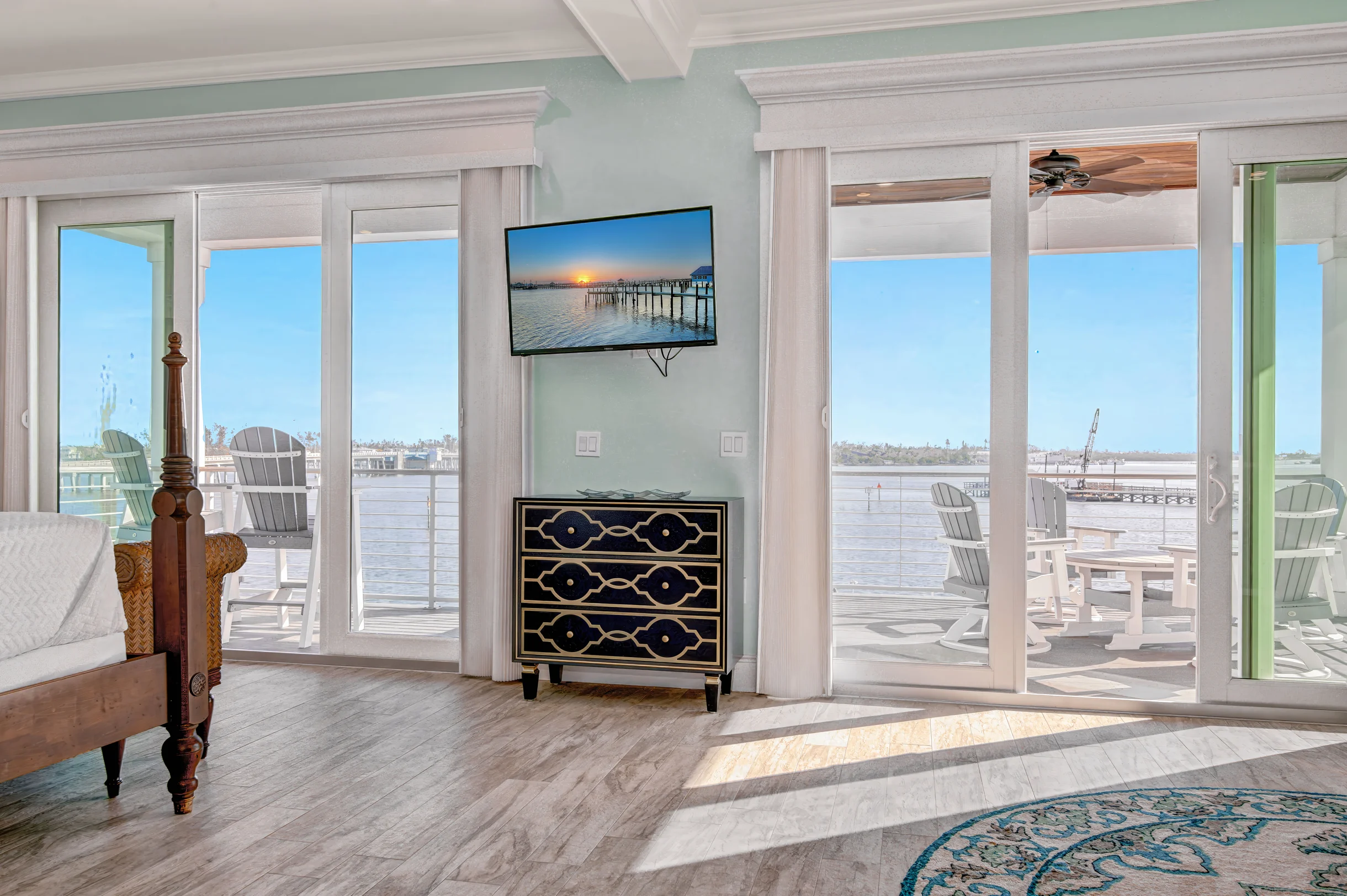 Bayfront Retreat #95