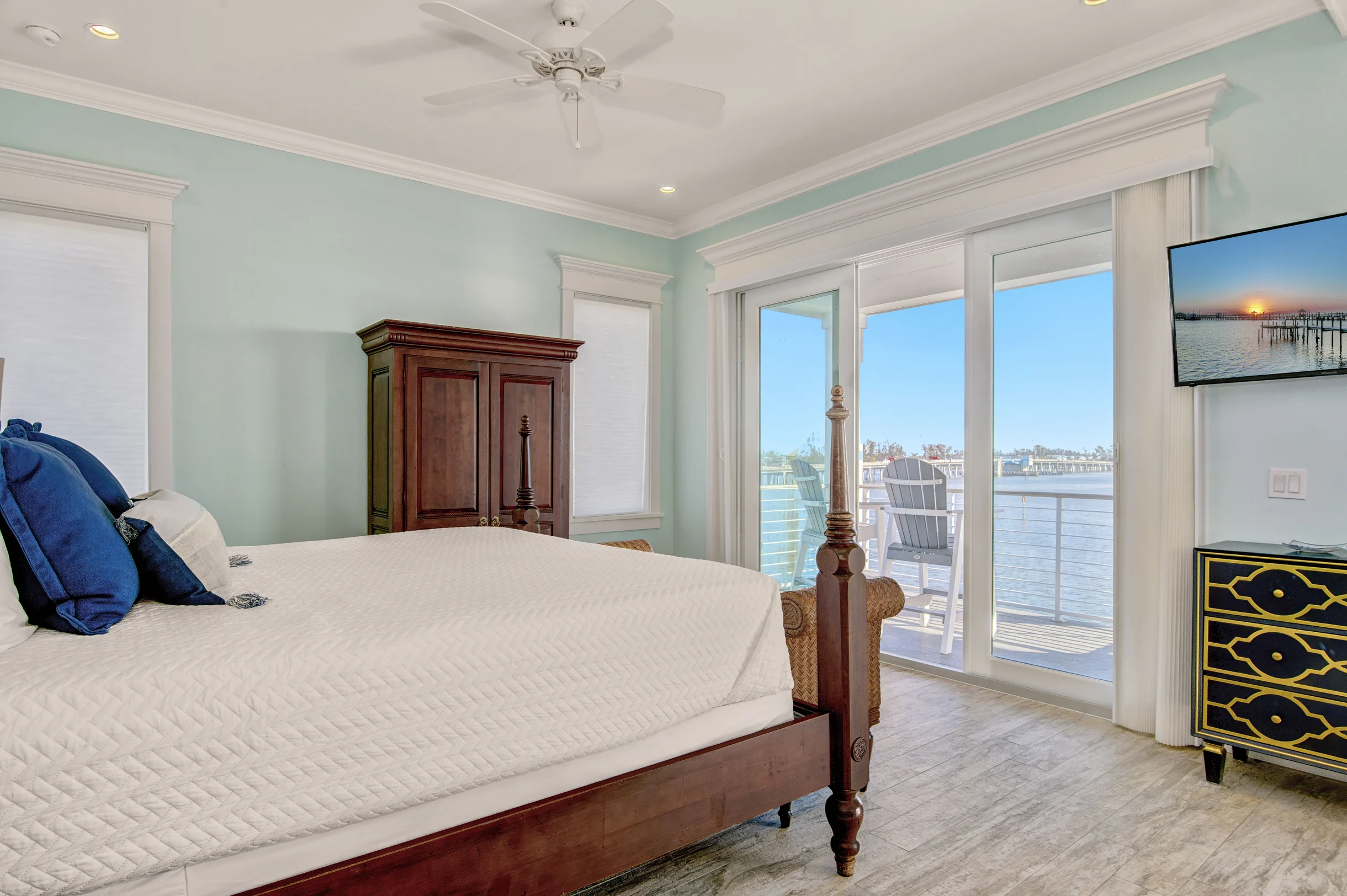 Bayfront Retreat #92