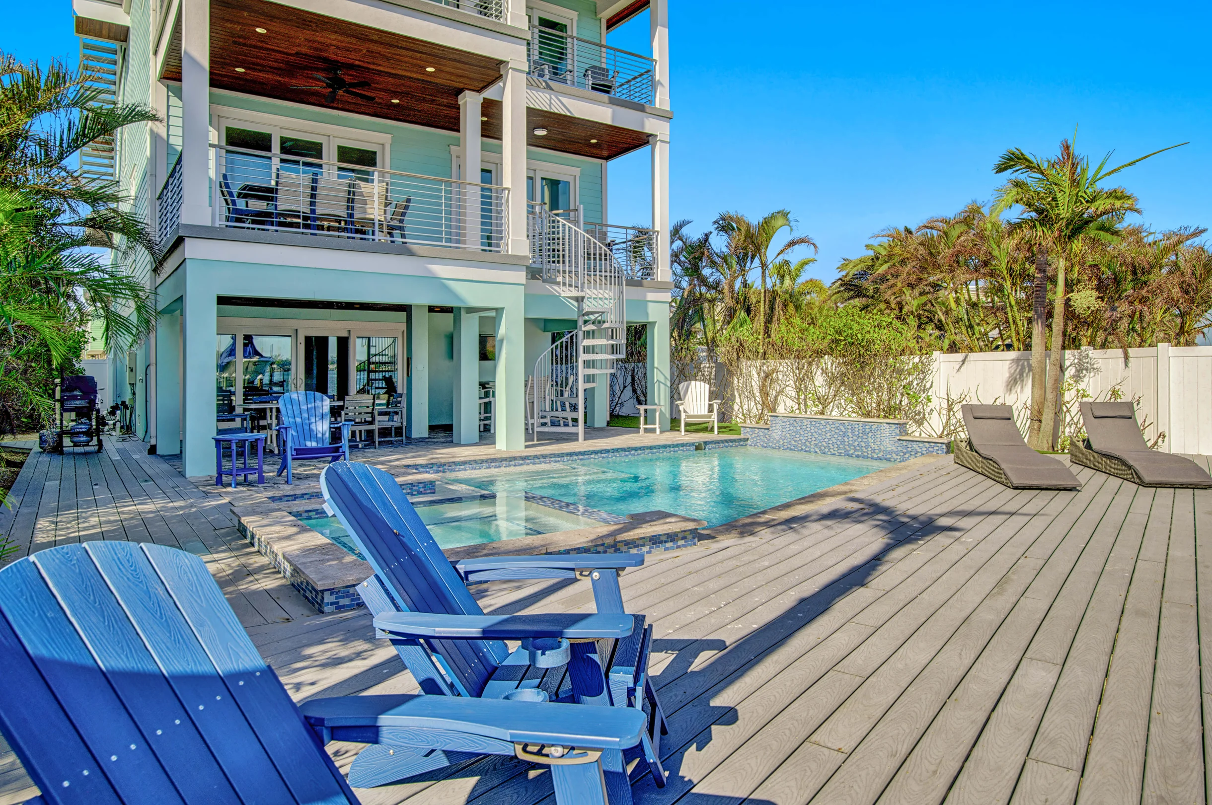 Bayfront Retreat #72