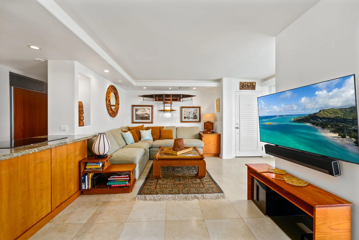 Kaimana Beach Penthouse #46