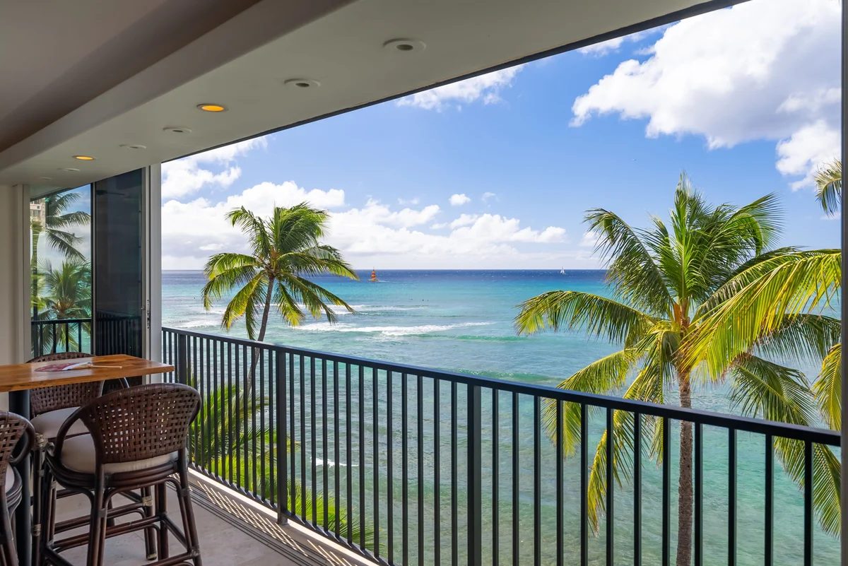 Kaimana Beach Penthouse #38