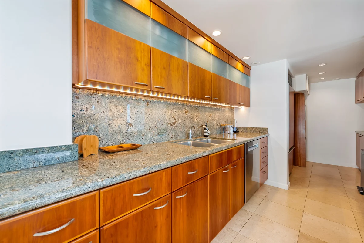 Kaimana Beach Penthouse #52