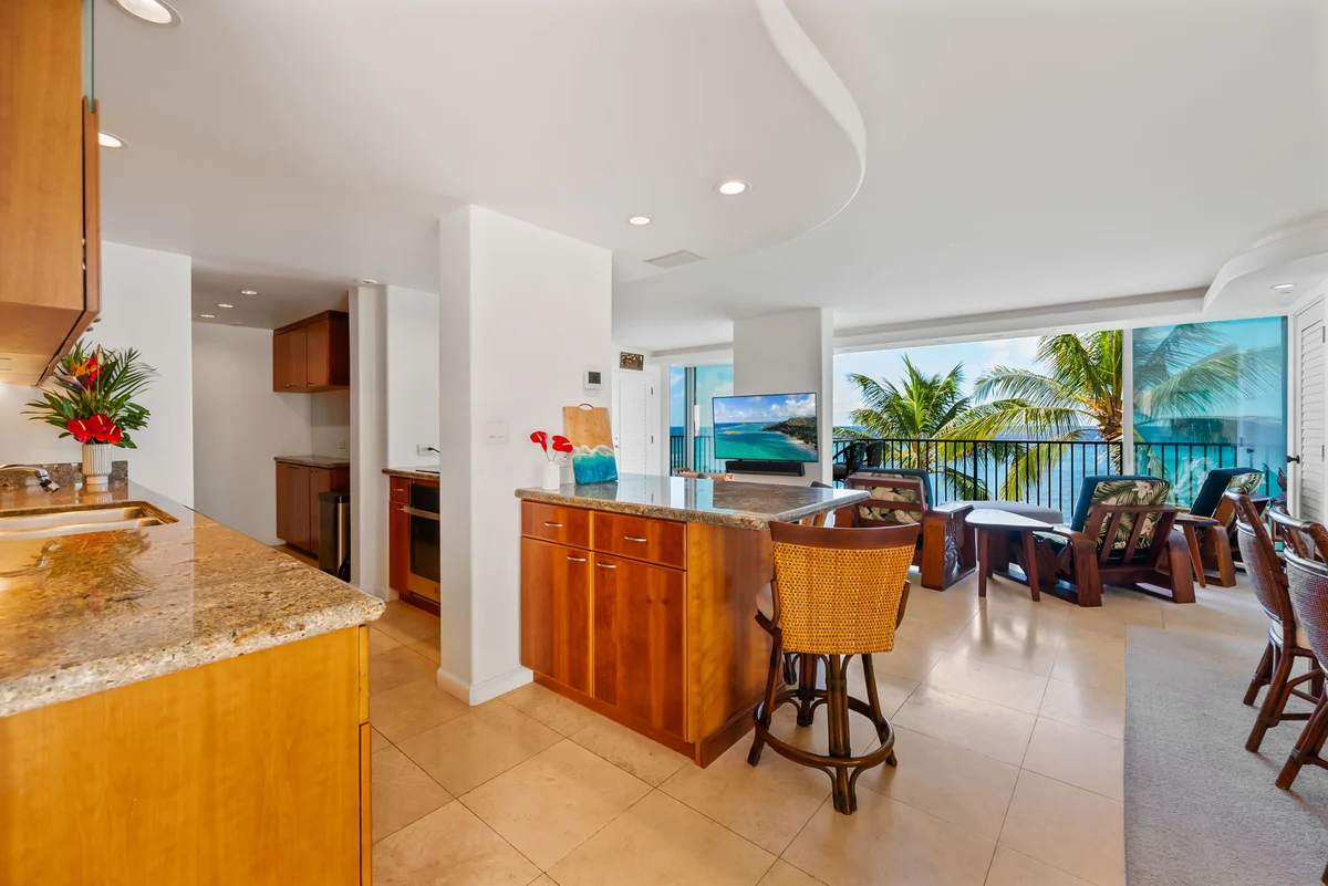 Kaimana Beach Penthouse #44