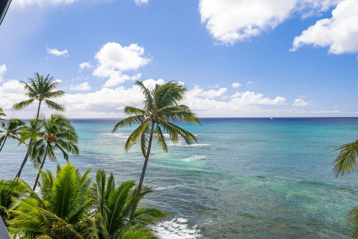 Kaimana Beach Penthouse #74