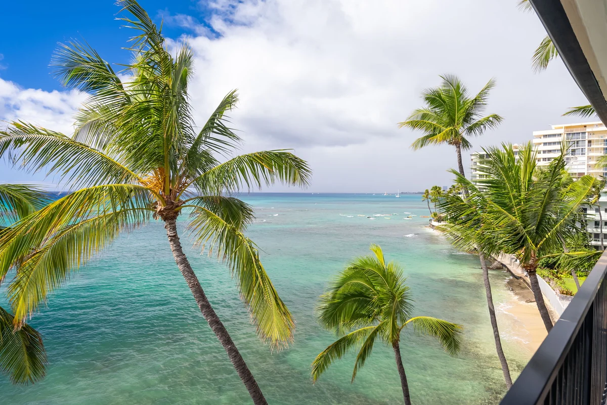 Kaimana Beach Penthouse #82