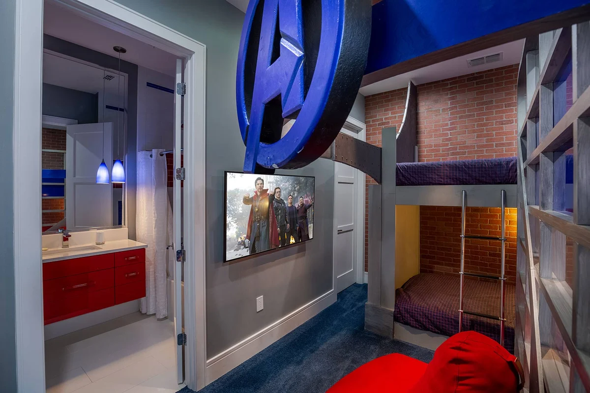 751GB - 9 Bed - Stephen's Crib - W318 #74