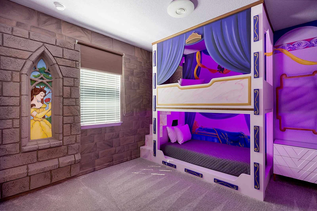 1584NP - 9 Bed - Enchanted Estate - SR023V #52