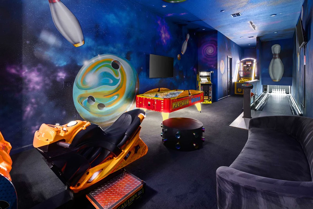 1724OB - 11 Bed - Gamer's Getaway - ST044 #81