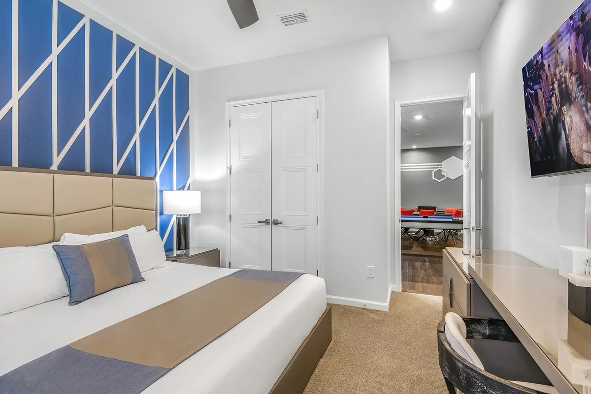 1724OB - 11 Bed - Gamer's Getaway - ST044 #49