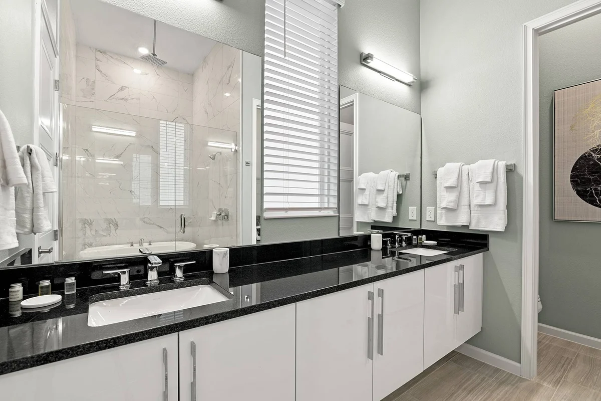 1770OB - 11 Bed - Royal Resort - ST061 #77